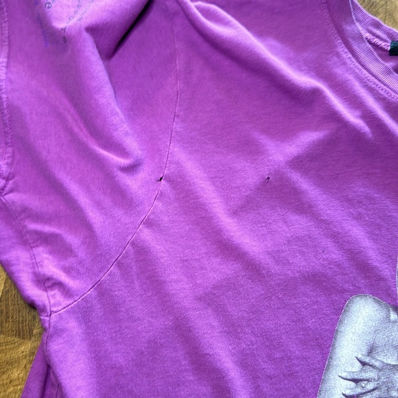 MARC JACOBS Victoria Beckham / “Protect The Skin You’re In” T-shirt - Picture 3 of 4